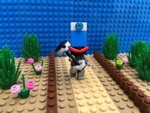 Smartphone character using weights to be healthier